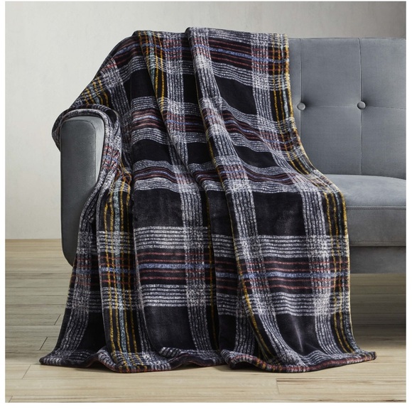 Better Homes And Gardens Other - Better Homes & Gardens Plaid Polyester Throw Blanket, Black, Oversized Throw
